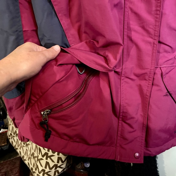 Pre-owned LL Bean Ladies Snow/Ski Jacket Size Medium - Picture 16 of 16